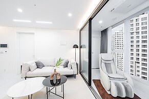 Seocho Intoraon Hotel and Residence