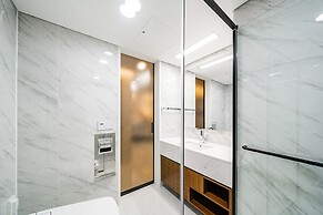 Seocho Intoraon Hotel and Residence