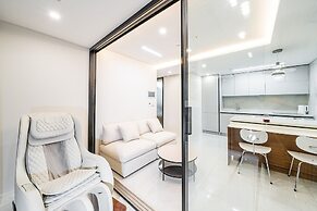 Seocho Intoraon Hotel and Residence