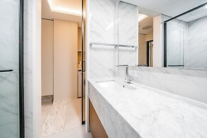 Seocho Intoraon Hotel and Residence