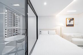 Seocho Intoraon Hotel and Residence