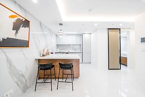 Seocho Intoraon Hotel and Residence