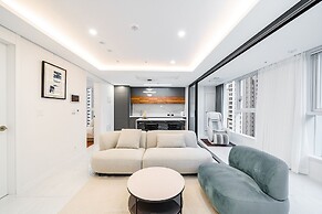 Seocho Intoraon Hotel and Residence