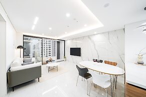 Seocho Intoraon Hotel and Residence