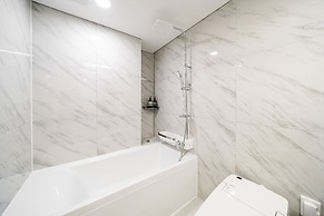 Seocho Intoraon Hotel and Residence