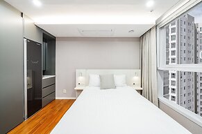 Seocho Intoraon Hotel and Residence