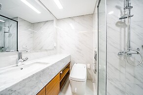 Seocho Intoraon Hotel and Residence