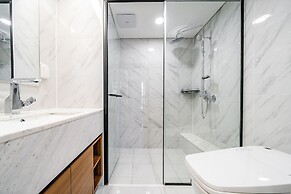 Seocho Intoraon Hotel and Residence