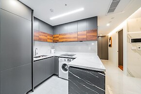 Seocho Intoraon Hotel and Residence