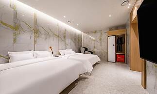 Gwangju Brown Dot Cheomdan