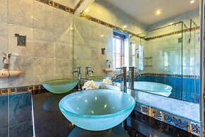 3 BR Pool Villa in Great Location CV3