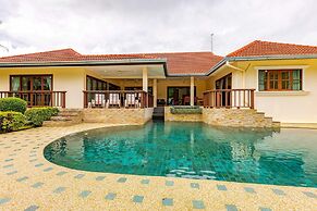 3 BR Pool Villa in Great Location CV3