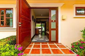 3 BR Pool Villa in Great Location CV3