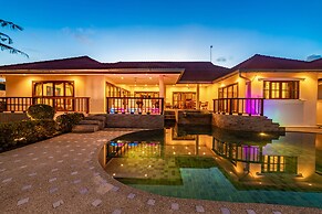 3 BR Pool Villa in Great Location CV3