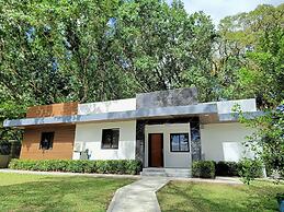 Aurora Villas and Cabin Resort
