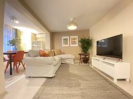 Charming and Central Flat Near Macka Park