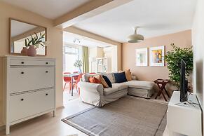 Charming and Central Flat Near Macka Park