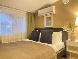 Charming and Central Flat Near Macka Park