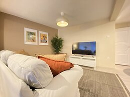 Charming and Central Flat Near Macka Park