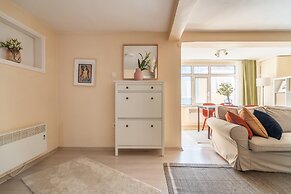 Charming and Central Flat Near Macka Park