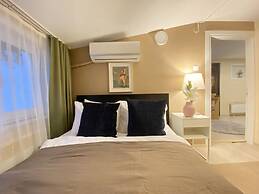 Charming and Central Flat Near Macka Park