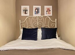 Charming and Central Flat Near Macka Park