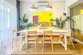 Sleek Flat Within Walking Distance to Pera Museum