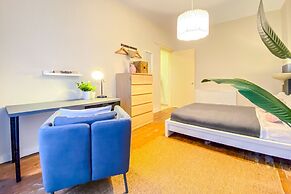 Sleek Flat Within Walking Distance to Pera Museum