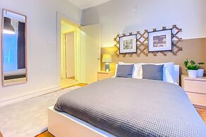 Sleek Flat Within Walking Distance to Pera Museum