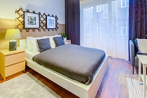 Sleek Flat Within Walking Distance to Pera Museum