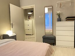 Centrally Located Chic Flat Near Macka Park