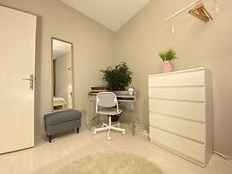 Centrally Located Chic Flat Near Macka Park