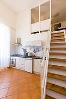 Portico 17 - Charming House Close Promenade