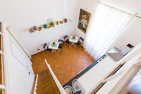 Portico 17 - Charming House Close Promenade