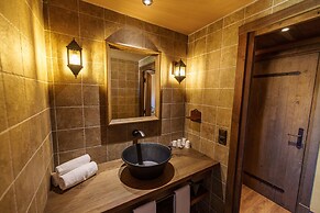 Puy du Fou France - Hotel Les Iles de Clovis