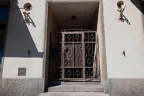 2ndhomes Gorgeous 3BR Apartment w Sauna