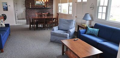 Brant Point Courtyard