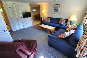 Brant Point Courtyard