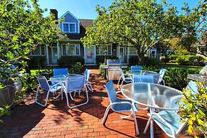 Brant Point Courtyard