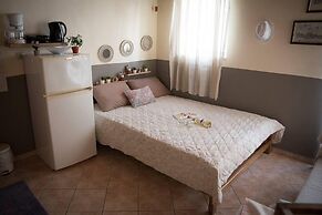 Cosy and Large Studio in Heraklion Crete, Greece