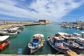 Cosy and Large Studio in Heraklion Crete, Greece