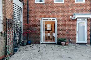 Olive Tale - From 225 Per Night