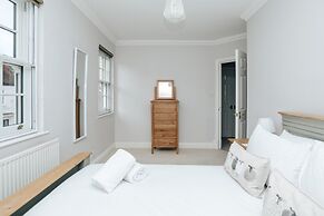 Olive Tale - From 225 Per Night