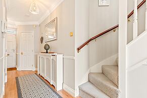 Olive Tale - From 225 Per Night