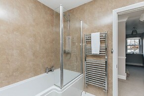 Olive Tale - From 225 Per Night