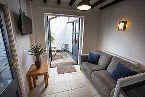 1 Bodwen Villas