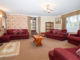 Twelve Oaks Farmhouse