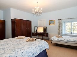 Twelve Oaks Farmhouse