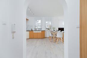 Droga na Bystre Zakopane by Renters