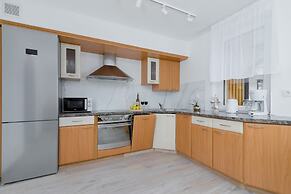 Droga na Bystre Zakopane by Renters